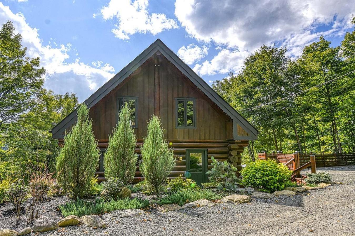 Luxurious Log With Private Lac Superieur