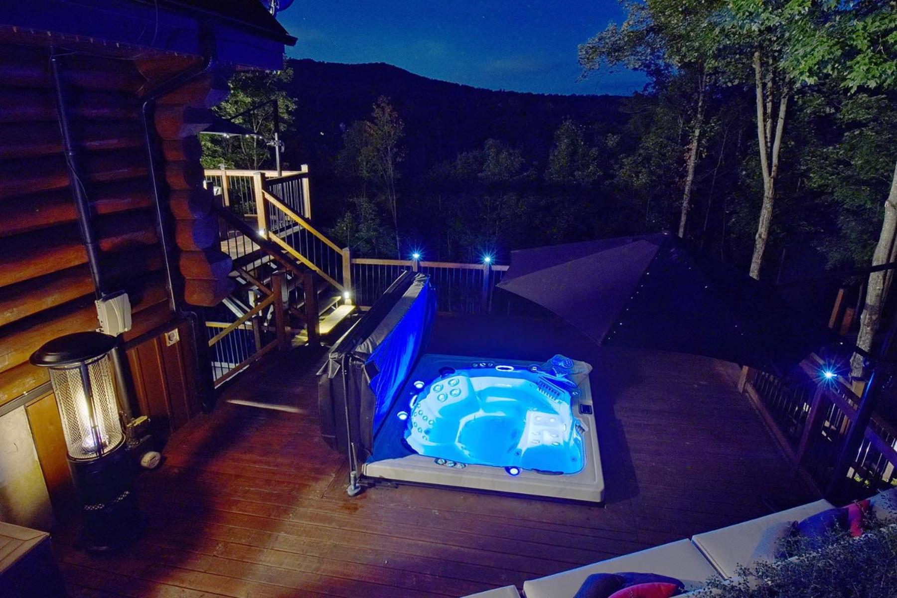 Luxurious Log With Private Lac Superieur