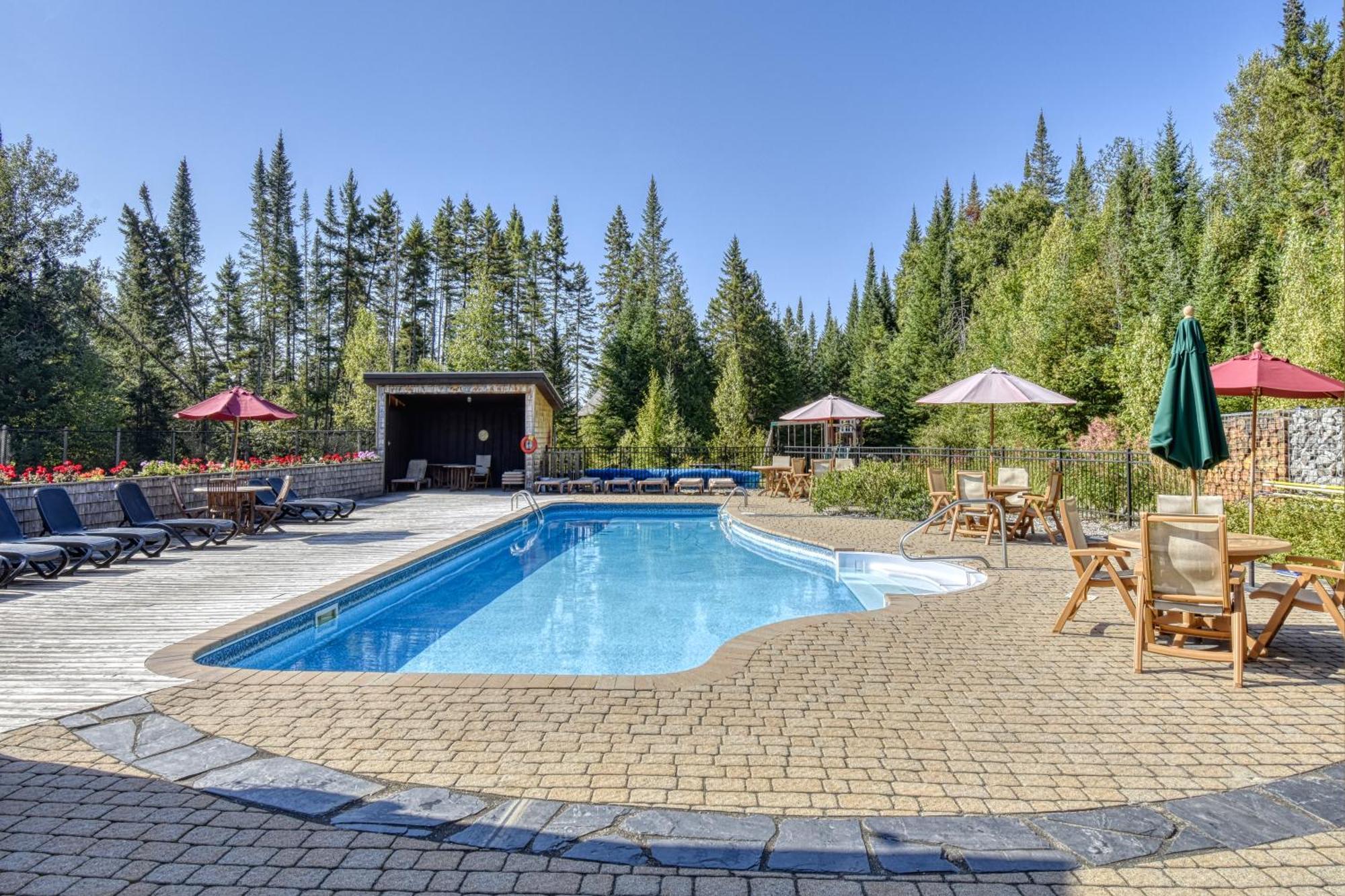 Luxurious Log With Private Chalet Lac Superieur