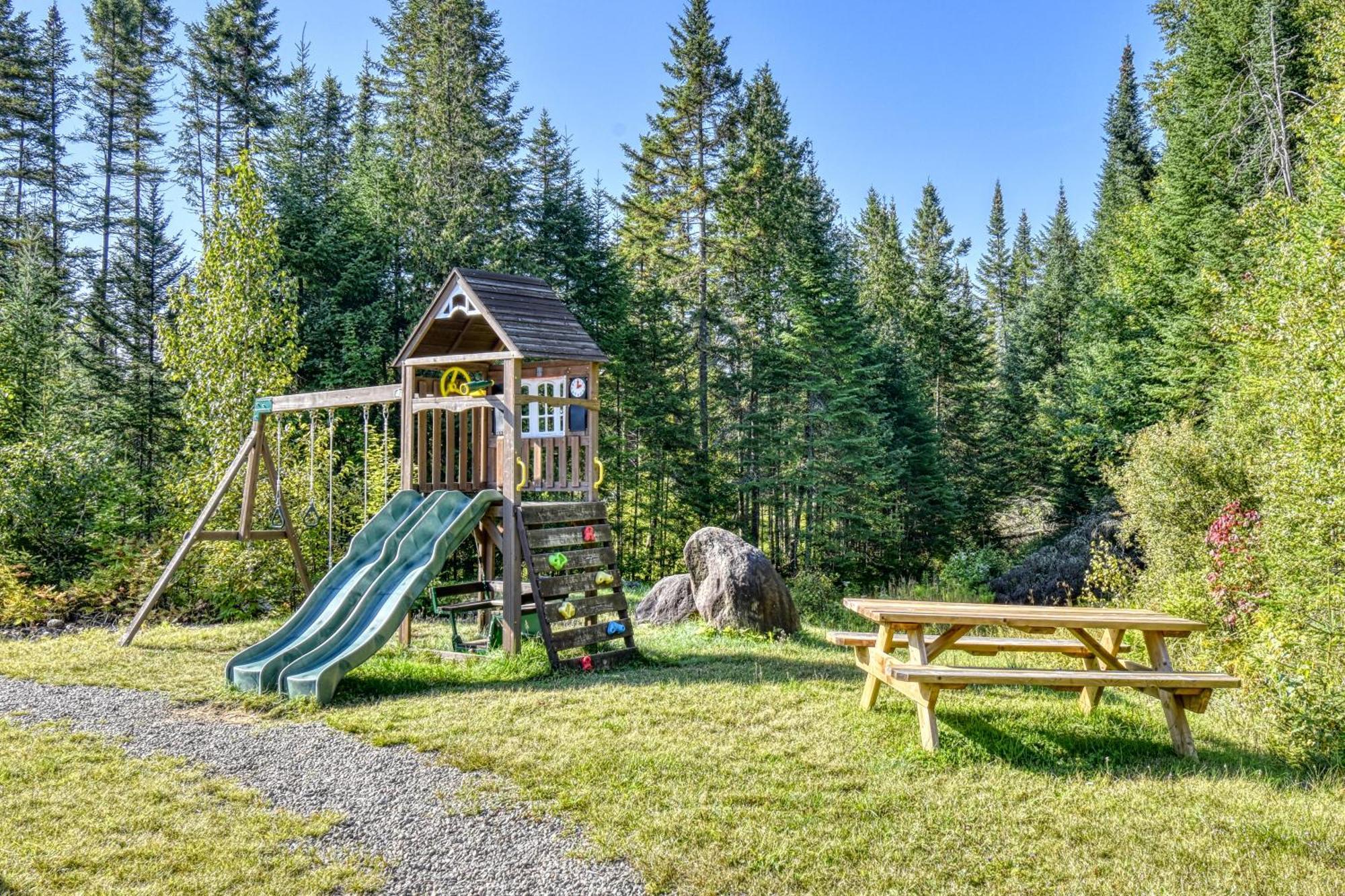 Luxurious Log With Private Chalet Lac Superieur