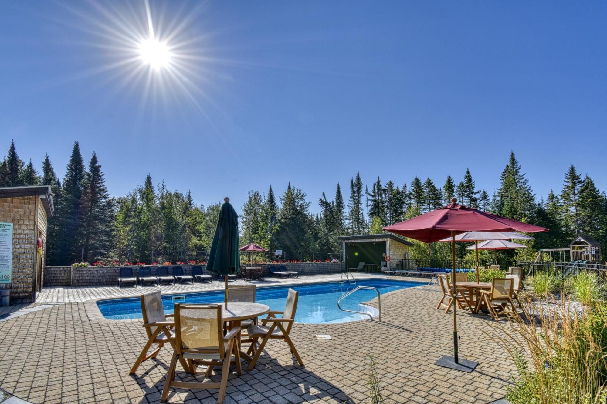 Luxurious Log With Private * Lac Superieur